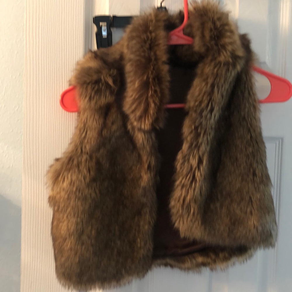 Girls fuzzy vest